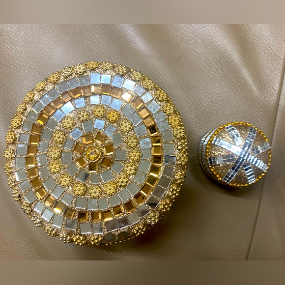 SET OF 2 mirror work golden boxes- Perfect for gifting or own use. Brand new. - Picture 2 of 8